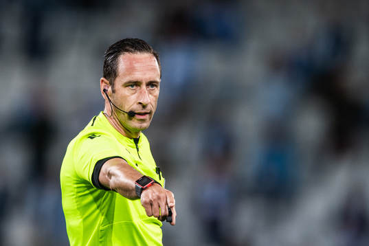 Referee Artur Soares Dias