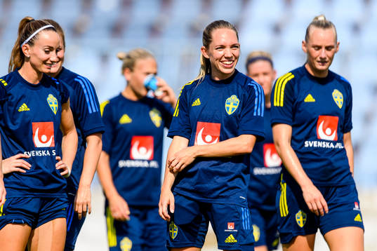 Kosovare Asllani, Elin Rubensson and Stina Blackstenius of