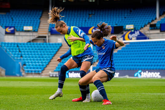 Caroline Graham Hansen and Heidi Ellingsen of the Norwegian