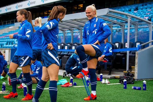 Tuva Hansen and Maria Thorisdottir of the Norwegian women's