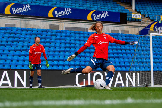 Goalkeepers Rugile Rulye and Cecilie Fiskerstrand of the