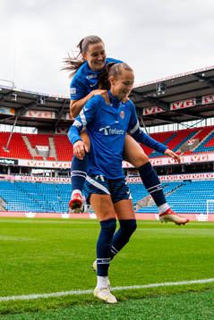 Vilde Bøe Risa and Caroline Graham Hansen of the Norwegian