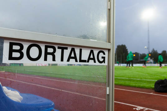 Spelare ur Jönköpings Södra värmer upp