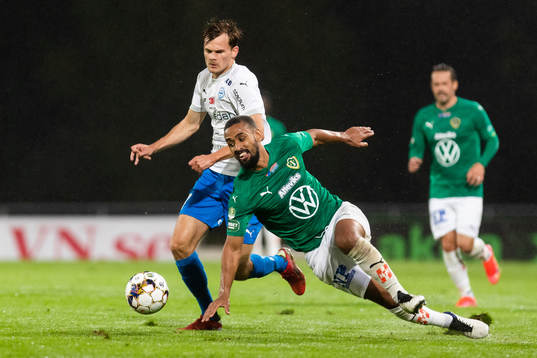 Värnamos Oscar Uddenäs och Jönköpings Junes Barny