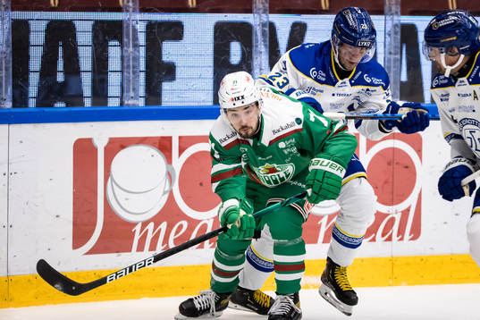 Rögles Robert Lantosi och Leksands Mikael Ruohomaa
