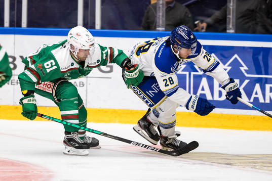 Rögles Ludvig Larsson och Leksands Justin Kloos