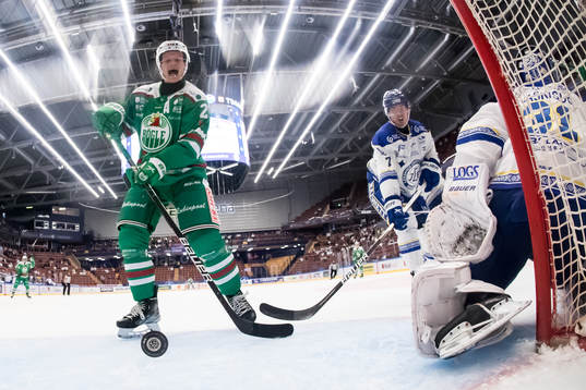 Rögles Anton Bengtsson  och Leksands Ben Thomas