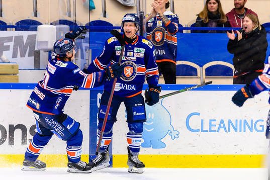 Växjös Victor Stjernborg och Richard Gynge jublar