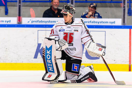 Örebros målvakt Jonas Arntzen deppar