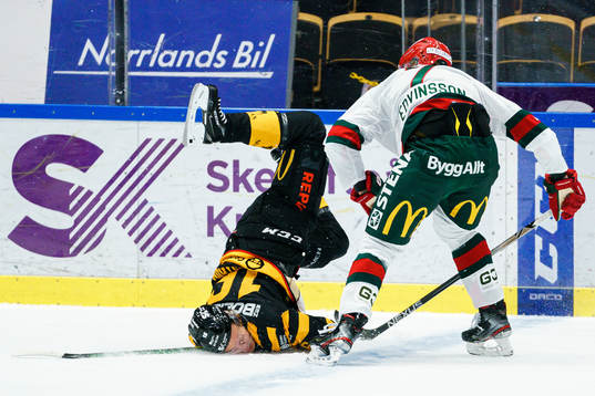 Skellefteås Linus Lindström och Frölundas Simon Edvinsson