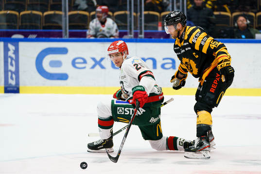 Frölundas Johan Sundström och Skellefteås Oscar Möller
