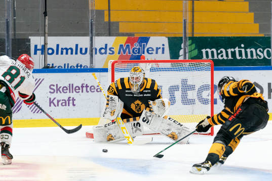 Skellefteås målvakt Gustaf Lindvall