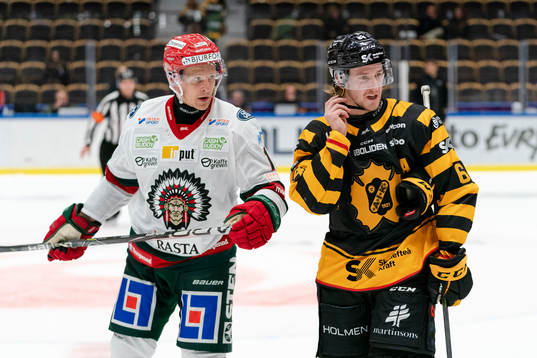 Frölundas Max Friberg och Skellefteås Jonathan Pudas