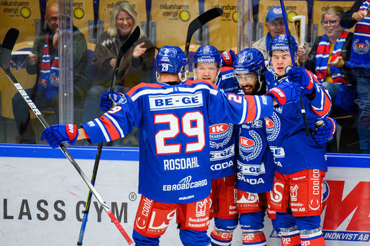 Oskarshamns Cameron Brace jublar