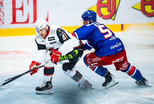 Malmö Redhawks Jaedon Descheneau och Oskarshamns David