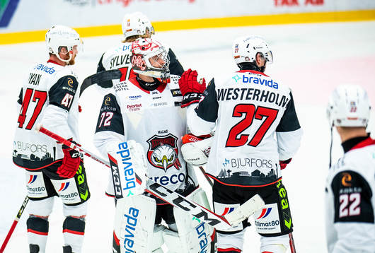 Malmö Redhawks målvakt Daniel Marmenlind och Ponthus