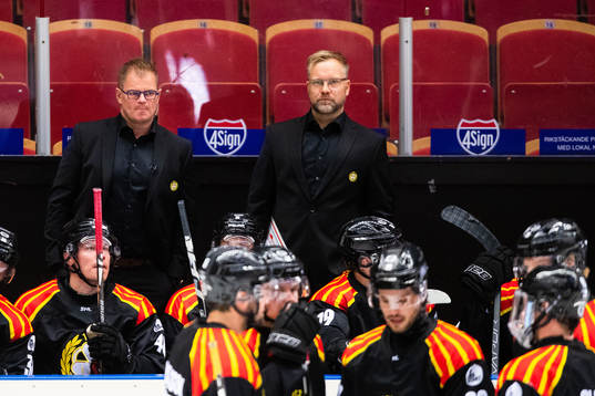 Brynäs assisterande tränare Ari-Pekka Pajuluoma och