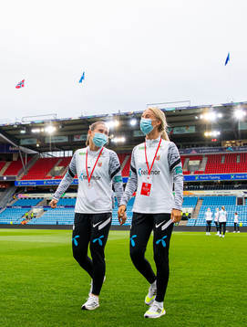 Emilie Bosshard Haavi and Anja Sønstevold of Norway