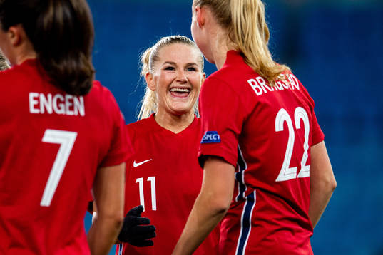Lisa-Marie Karlseng Utland and Emilie Bragstad of Norway