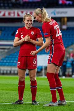 Julie Blakstad and Emilie Bragstad of Norway