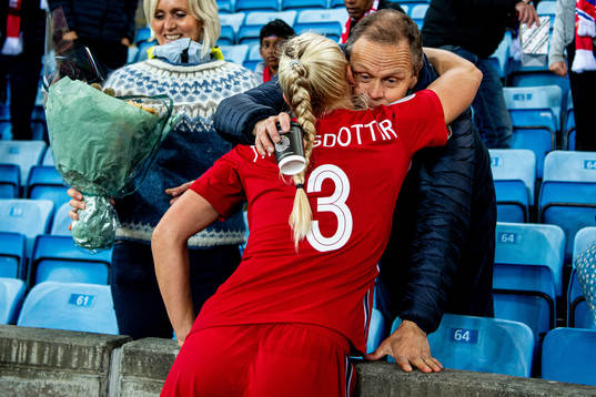 Maria Thorisdottir of Norway with her mum Kirsten Gaard and