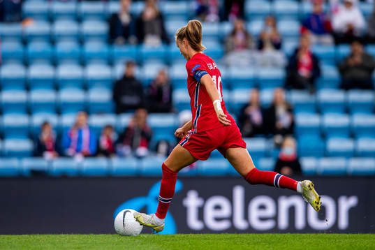 Caroline Graham Hansen of Norway scores the 2-0 goal with a