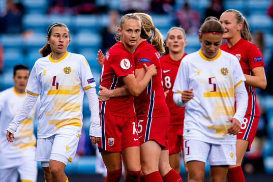 Caroline Graham Hansen of Norway celebrates