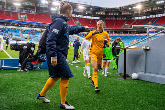 Goalkeepers Aurora Mikalsen and Cecilie Fiskerstrand of