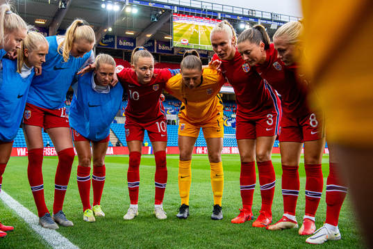 Anna Jøsendal, Amalie Vevle Eikeland, Emilie Bragstad,