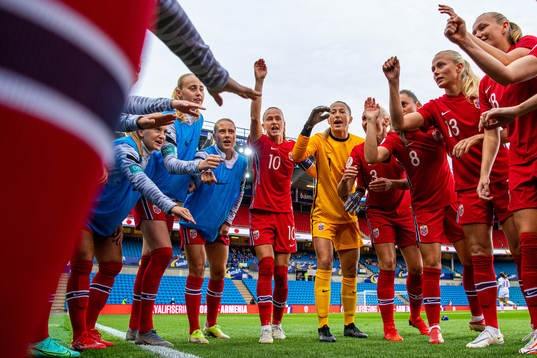 Bläddra bland fler bilder av Football, FIFA Women's World Cup Qualifier, Norway - Armenia