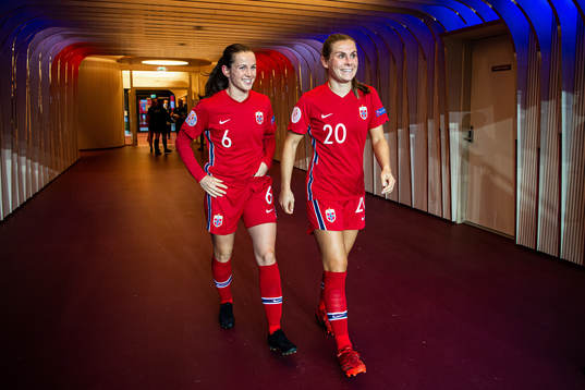Tuva Hansen and Emilie Bosshard Haavi of Norway at half-time