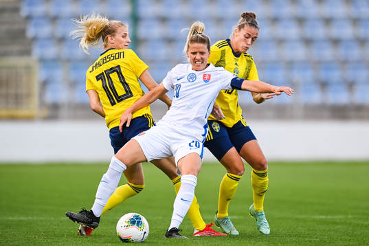 Sofia Jakobsson and Filippa Angeldahl of Sweden compete for