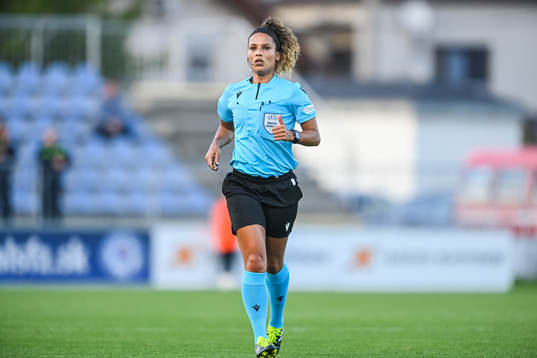 Referee Shona Shukrula