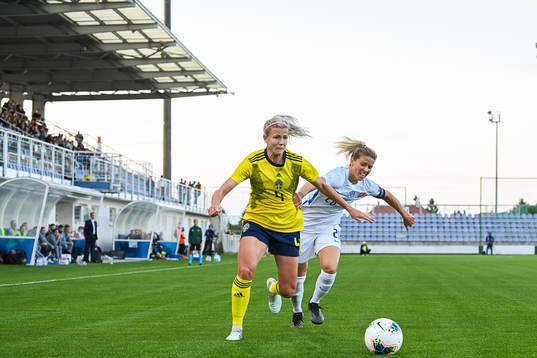Hanna Glas of Sweden and Jana Vojtekova of Slovakia
