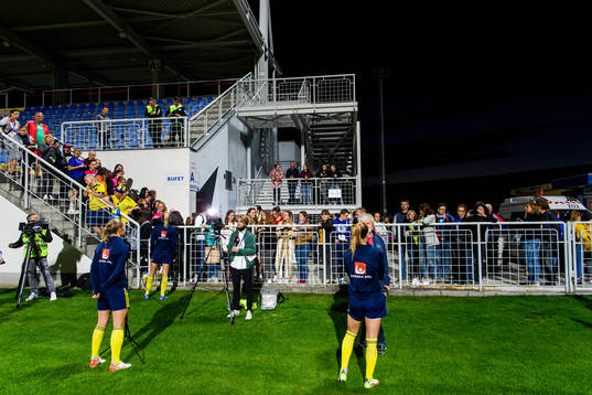 Players of Sweden is interviewed by the media