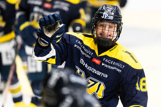 s Mira Markström jublar