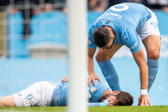 Malmö FFs Adi Nalic har ont