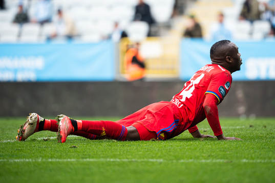 Djurgårdens Edward Chilufya deppar
