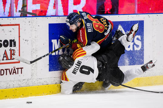 Brynäs Anton Mylläri och Djurgårdens Paul Carey