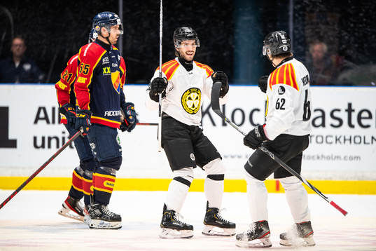 Brynäs Oula Palve jublar