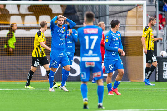Mjällbys David Löfquist deppar