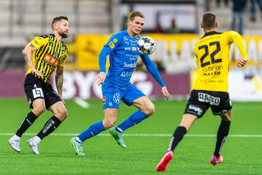 Häckens Joona Toivio och Mjällbys Jacob Bergström