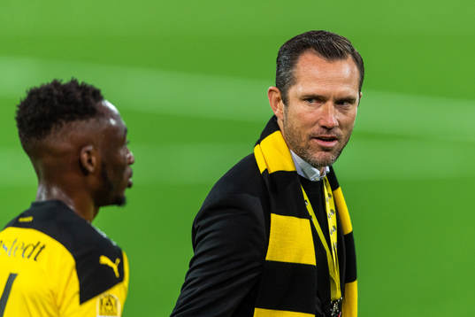 Häckens Benie Adama Traore och sportchef Martin Ericsson