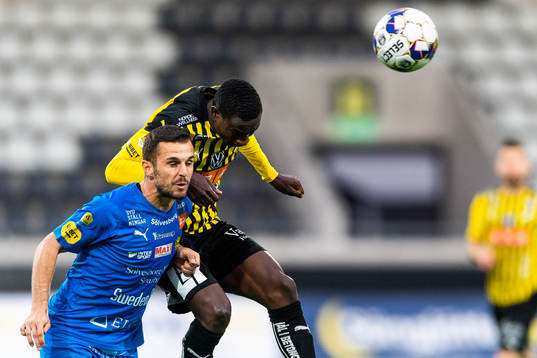 Mjällbys Kadir Hodzic och Häckens Godswill Ekpolo