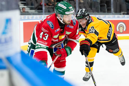 Frölundas Michael Spacek och Luleås Julius Honka