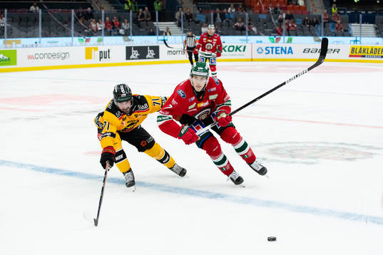 Luleås Linus Fröberg och Frölundas Simon Edvinsson