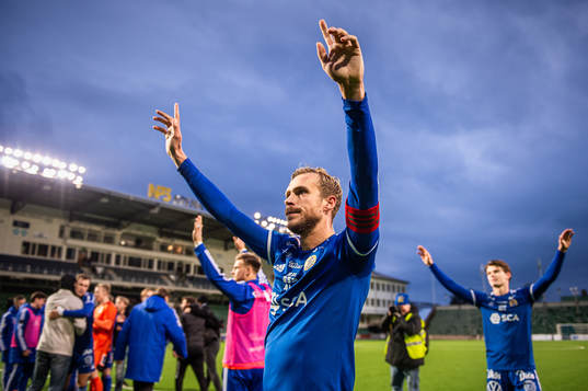 Sundsvalls Pontus Engblom jublar