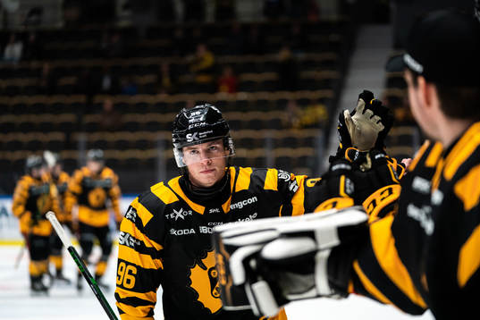 Skellefteås Rickard Hugg jublar