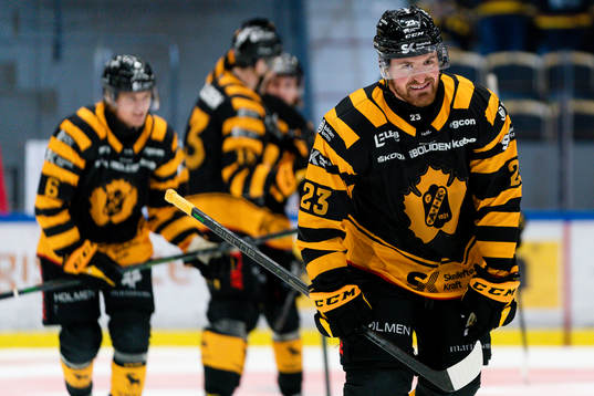 Skellefteås Adam Mascherin jublar