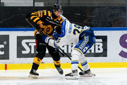 Skellefteås Simon Robertsson och Leksands Emil Heineman